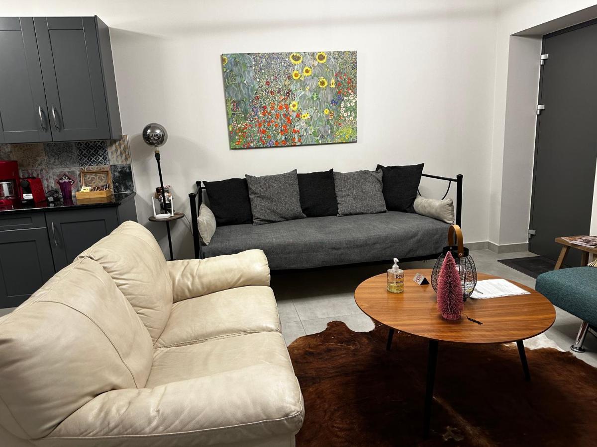 Ponte Vecchio Apartment Халкіда Екстер'єр фото